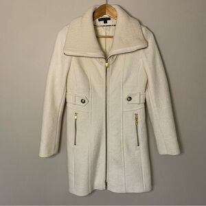 NWOT Women’s Via Spiga Coat Wool Ivory Cream Gold Hardware Sweater Collar Size 4